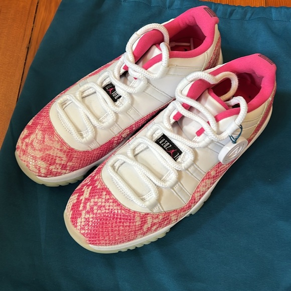 AUTHENTICATED VINTAGE - Air Jordan 11 - Pink Snakeskin Women’s - NEW - Picture 7 of 8